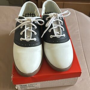 Women’s Saddle Oxford Shoes